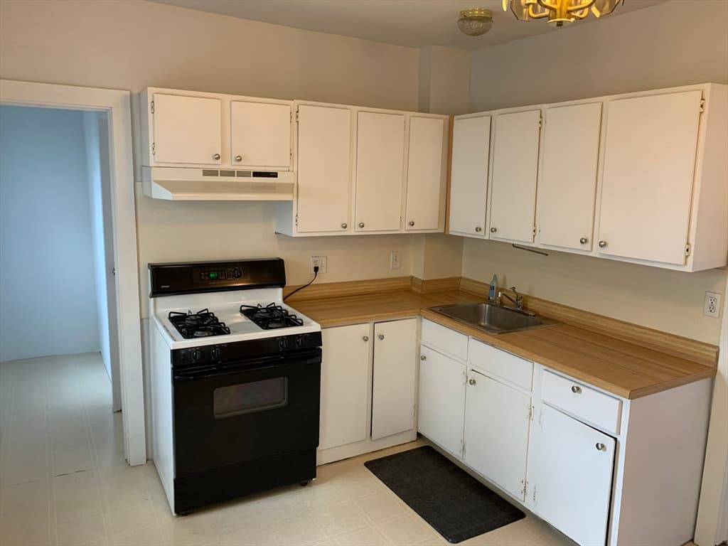 460 Watertown St, Newton MA 02460 photo 4