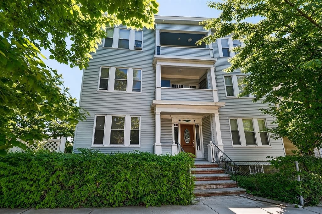 31 Middleton, Boston MA 02124