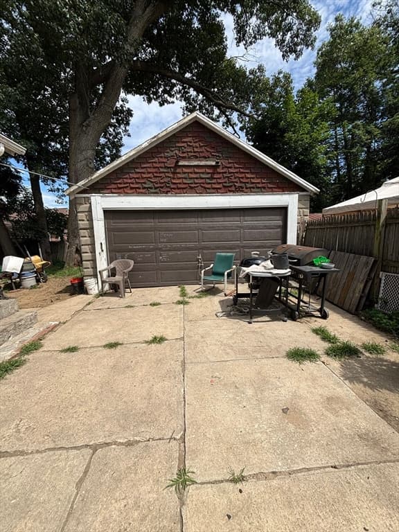 55 Leitch St, Springfield MA 01109 photo 11
