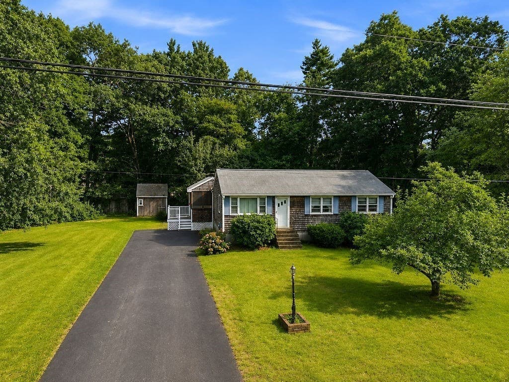 62 Purchase Street, Carver MA 02330 photo 3
