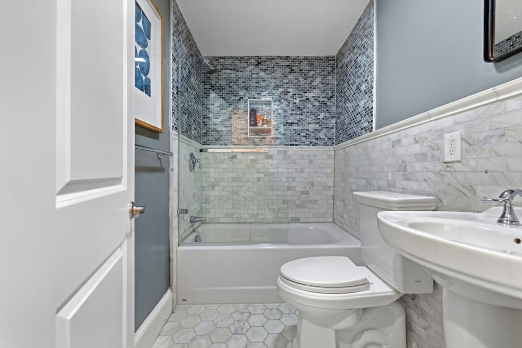 23 Bay State Road # 4, Boston MA 02215 photo 19