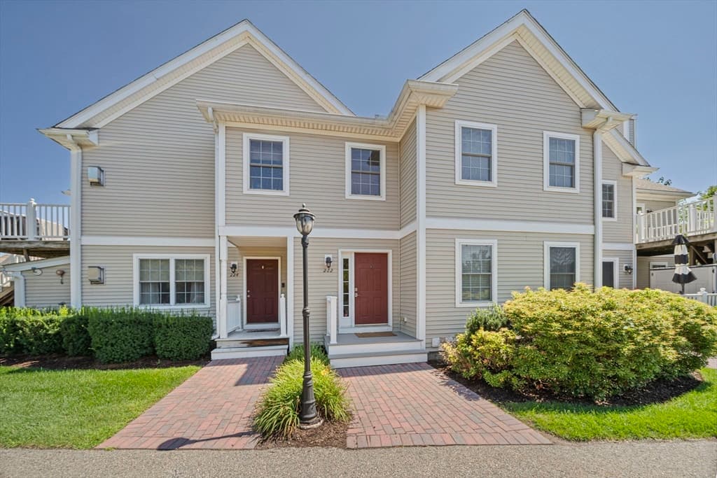 222 Tamarack Lane # 222, Abington MA 02351