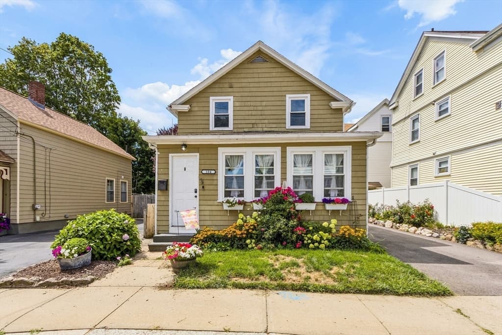 104 East Street, North Attleboro MA 02760 photo 2