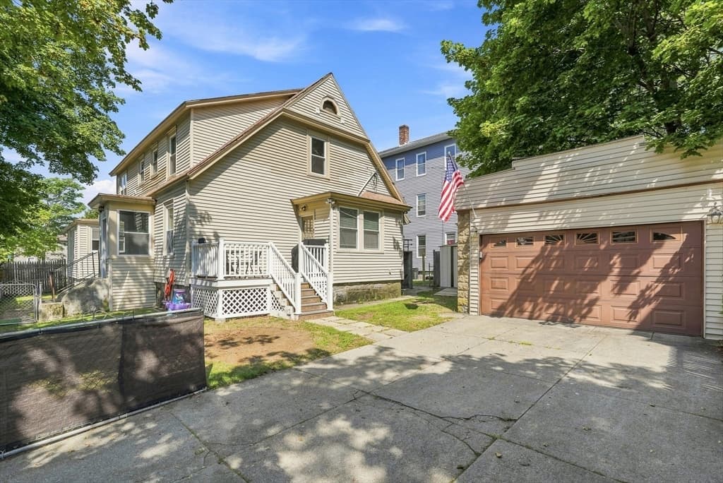 179 Pilgrim Ave, Worcester MA 01604 photo 2
