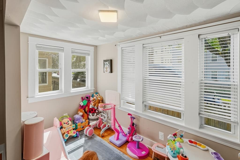179 Pilgrim Ave, Worcester MA 01604 photo 17