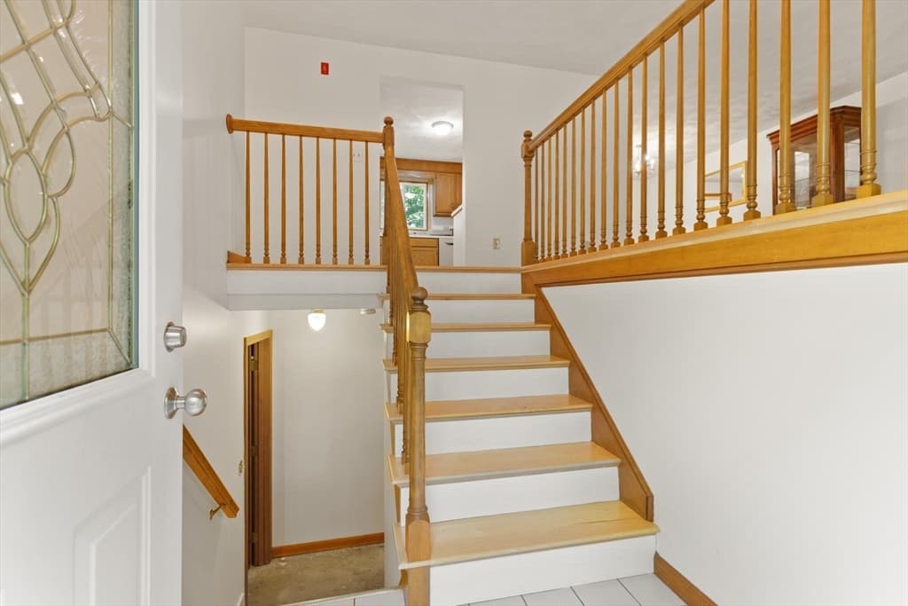 58 Roosevelt Rd, Wilmington MA 01887 photo 4