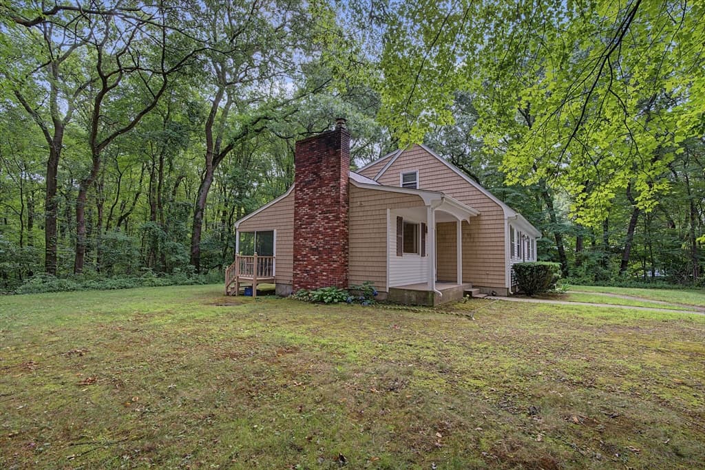 27 Peck Hill Road, Johnston RI 02919 photo 3