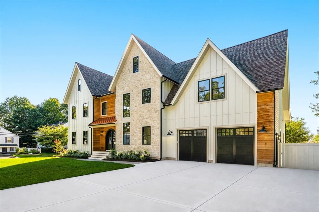 33 Harbor View Park, Milton MA 02186