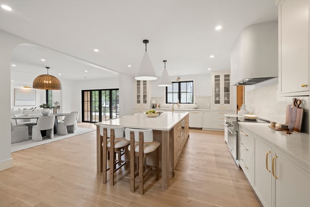 33 Harbor View Park, Milton MA 02186 photo 5