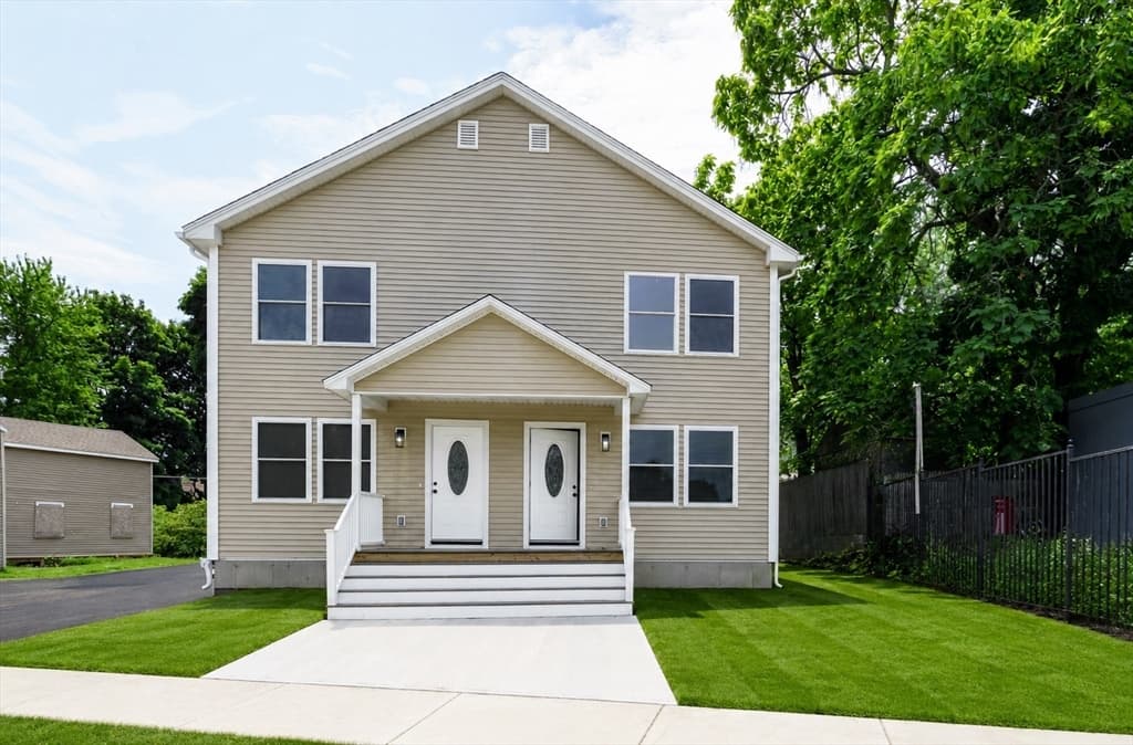 144-146 Magazine St, Springfield MA 01109 photo 2