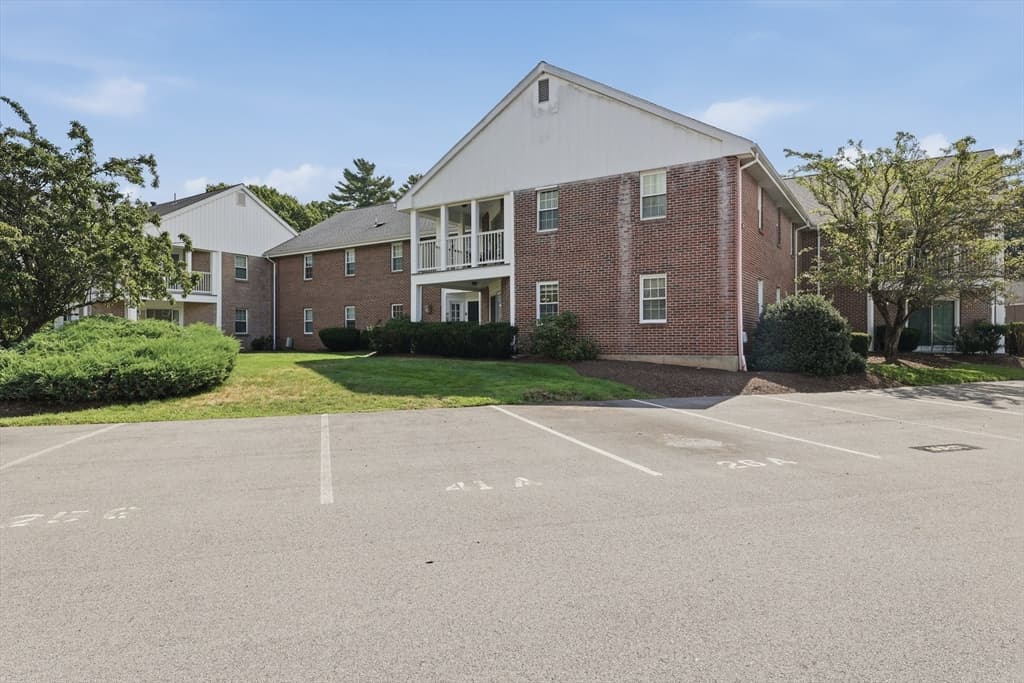 25 Jessica Dr # A, Stoughton MA 02072 photo 2