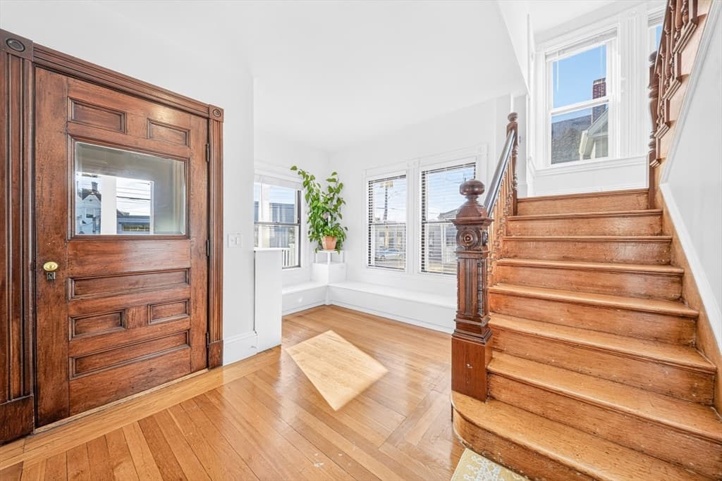 546 Shirley St, Winthrop MA 02152 photo 7