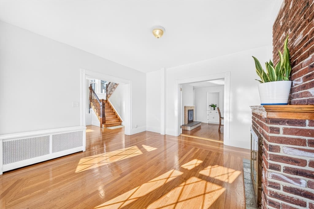 546 Shirley St, Winthrop MA 02152 photo 5