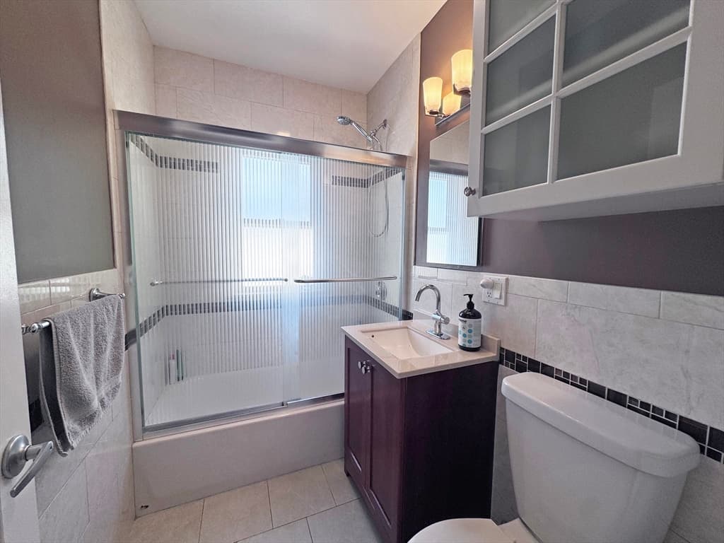 166-168 East Side Pkwy, Newton MA 02458 photo 36