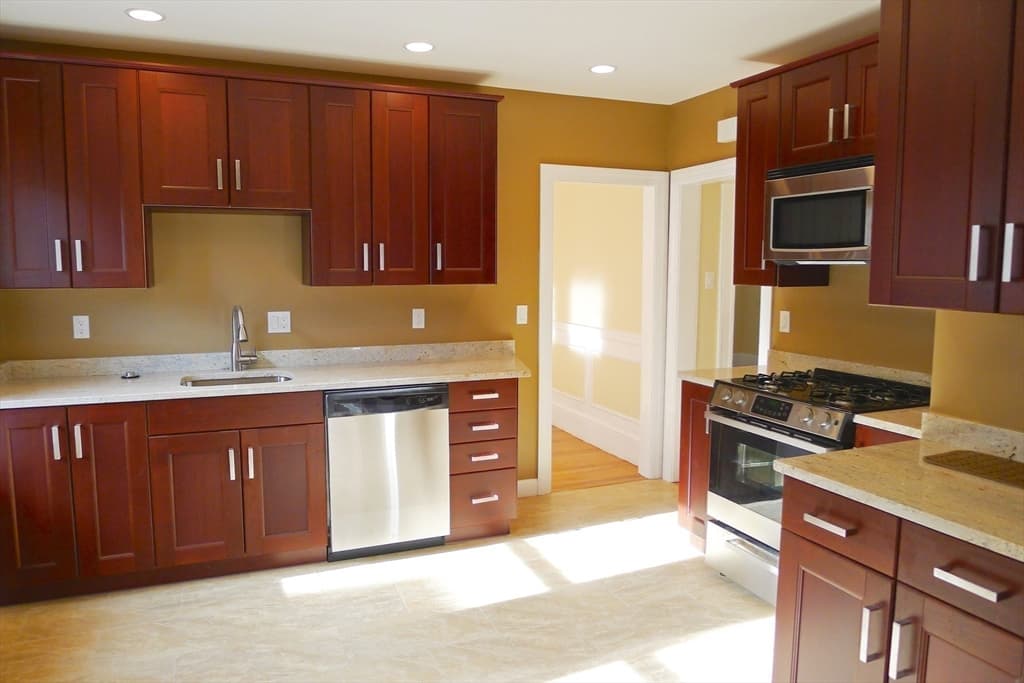 166-168 East Side Pkwy, Newton MA 02458 photo 11