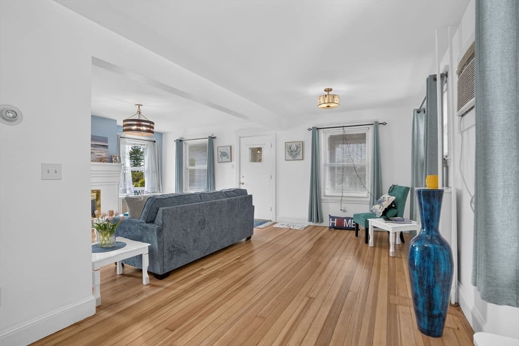 100 Whitin Ave, Revere MA 02151 photo 8