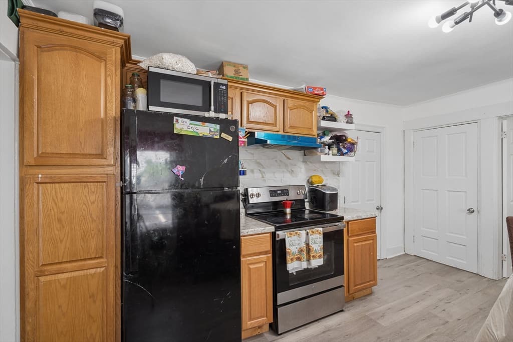 323 Rollstone St, Fitchburg MA 01420 photo 12