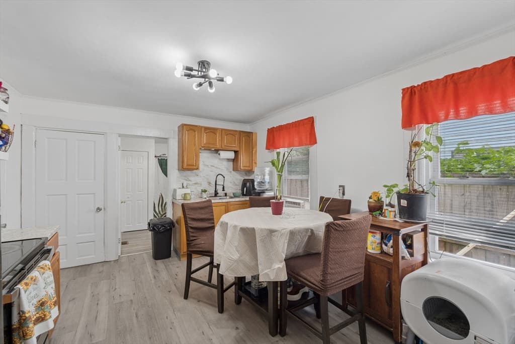 323 Rollstone St, Fitchburg MA 01420 photo 10