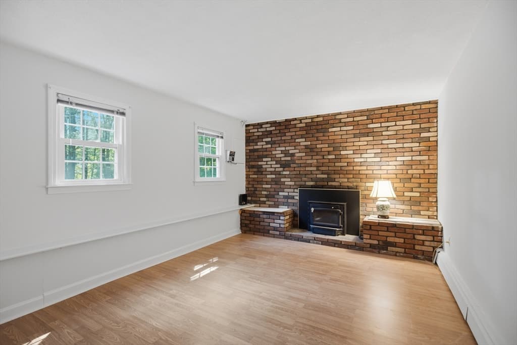 198 Hollis Rd, Lunenburg MA 01462 photo 25