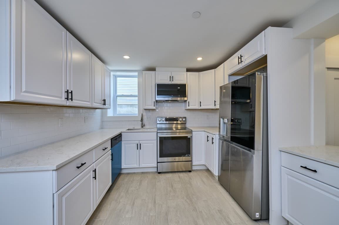 4 Family at 17 Macarthur Street, Somerville MA 02145, Somerville, photo 24 of 28