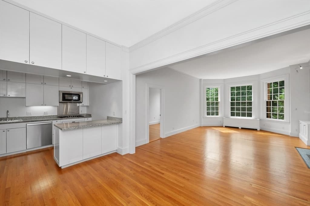 233 Commonwealth Avenue # 7, Boston MA 02116 photo 9