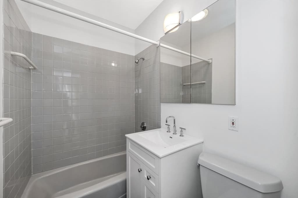 233 Commonwealth Avenue # 7, Boston MA 02116 photo 21