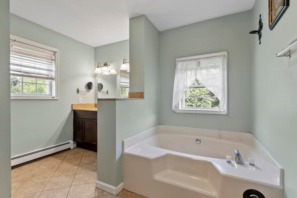 677 Franklin Rd, Fitchburg MA 01420 photo 37