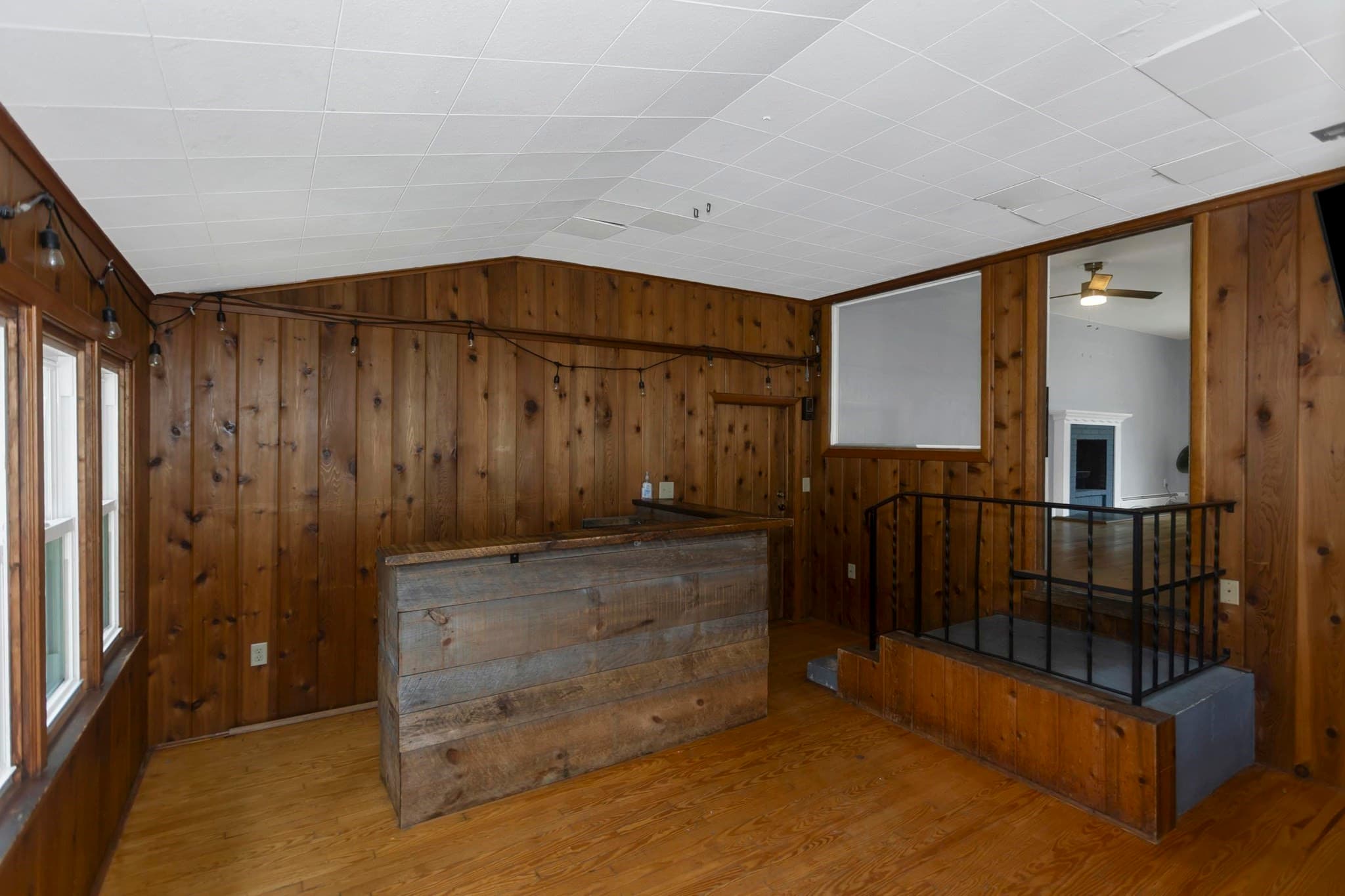 Single Family Residence at 155 Old Farm Rd, Springfield MA 01119, Springfield, photo 17 of 33