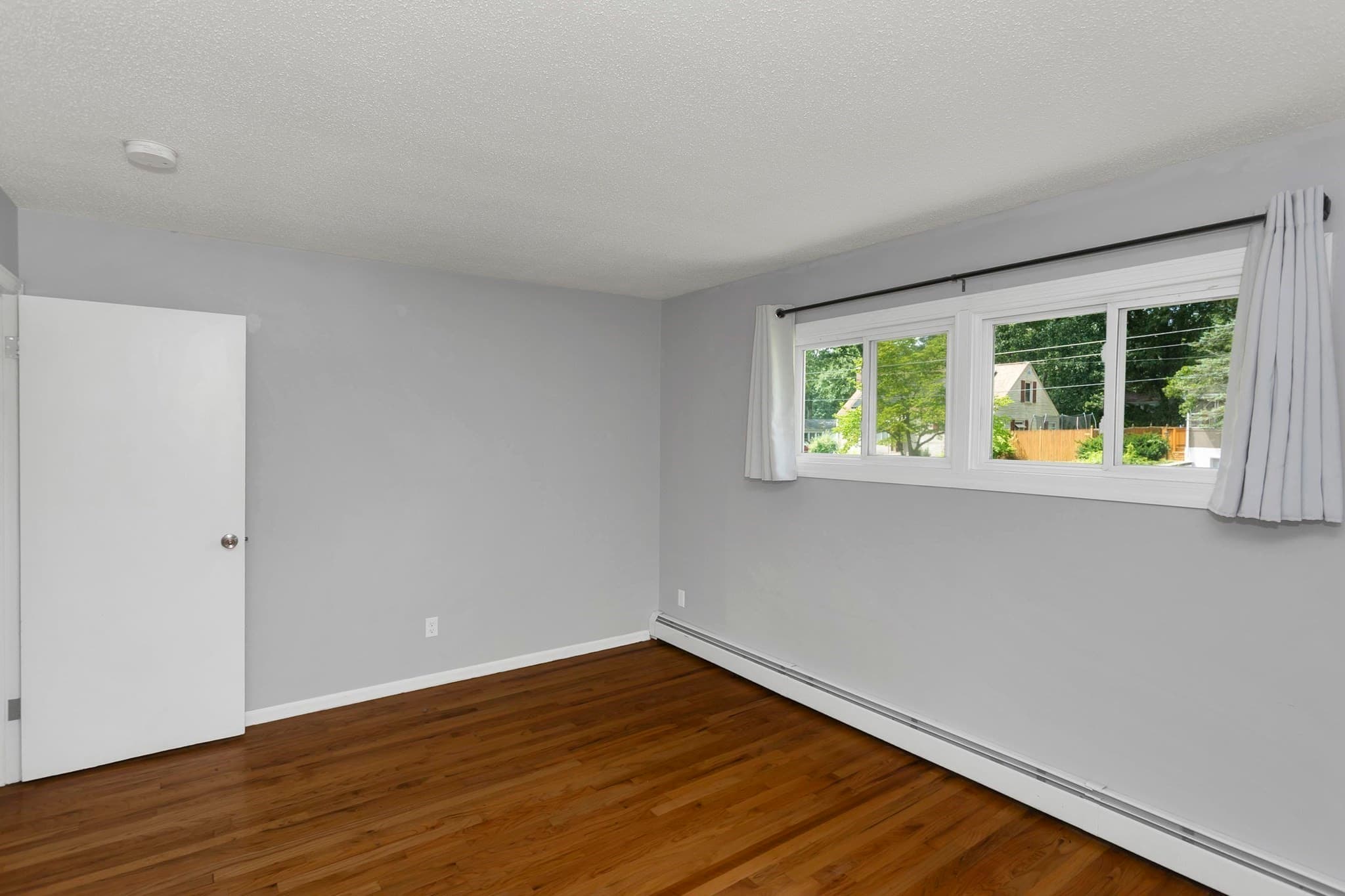 Single Family Residence at 155 Old Farm Rd, Springfield MA 01119, Springfield, photo 11 of 33