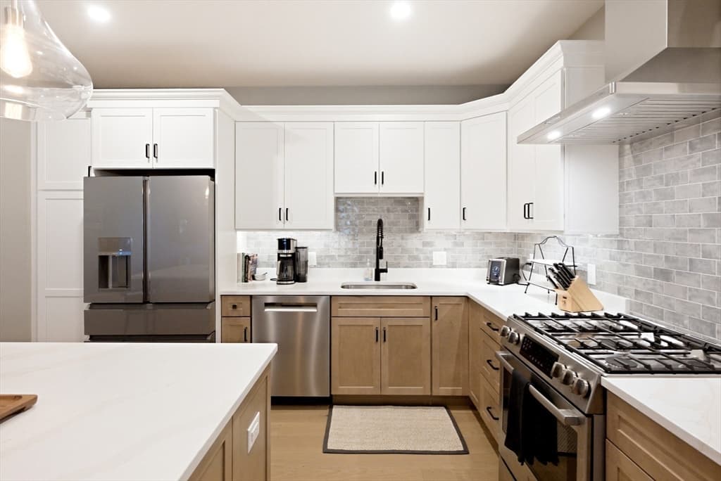 134 Court St # 2, Plymouth MA 02360 photo 5