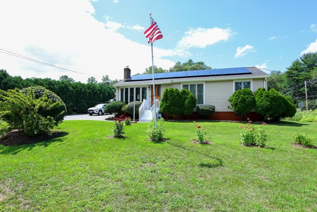 116 Pond St, Billerica MA 01821
