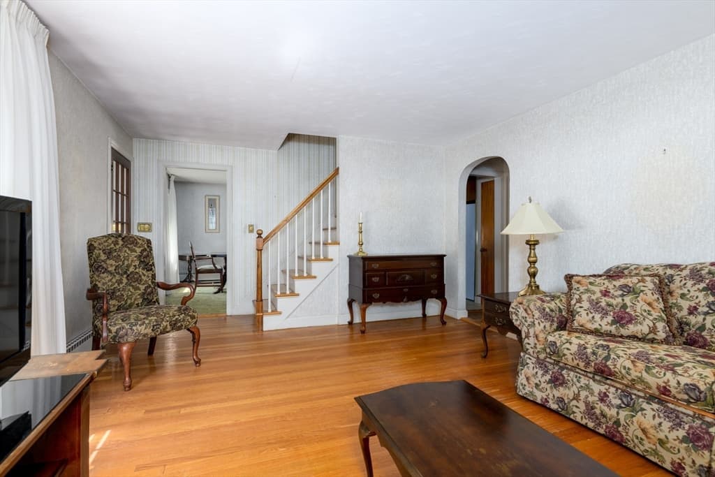 Single Family Residence at 44 Zenith Drive, Worcester MA 01602, Worcester, photo 2 of 24