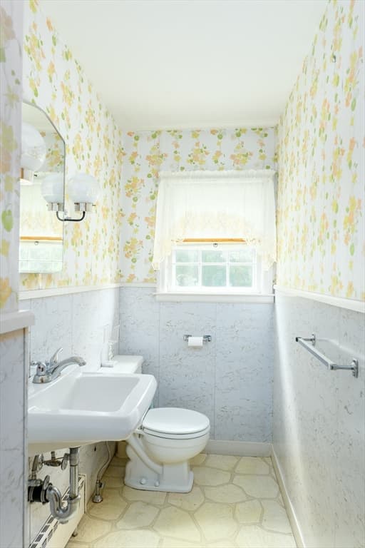 Single Family Residence at 44 Zenith Drive, Worcester MA 01602, Worcester, photo 11 of 24