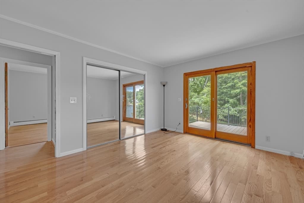 19 Crocker Ave, Lunenburg MA 01462 photo 16