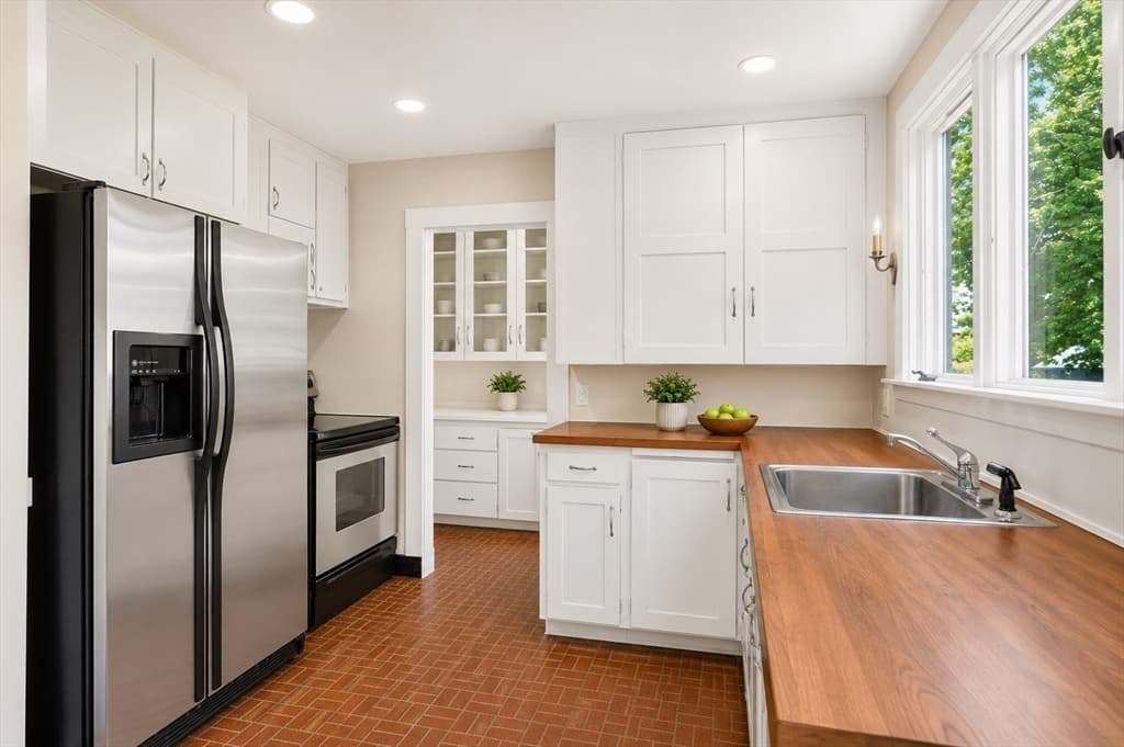 16 West Street, Belmont MA 02478 photo 7