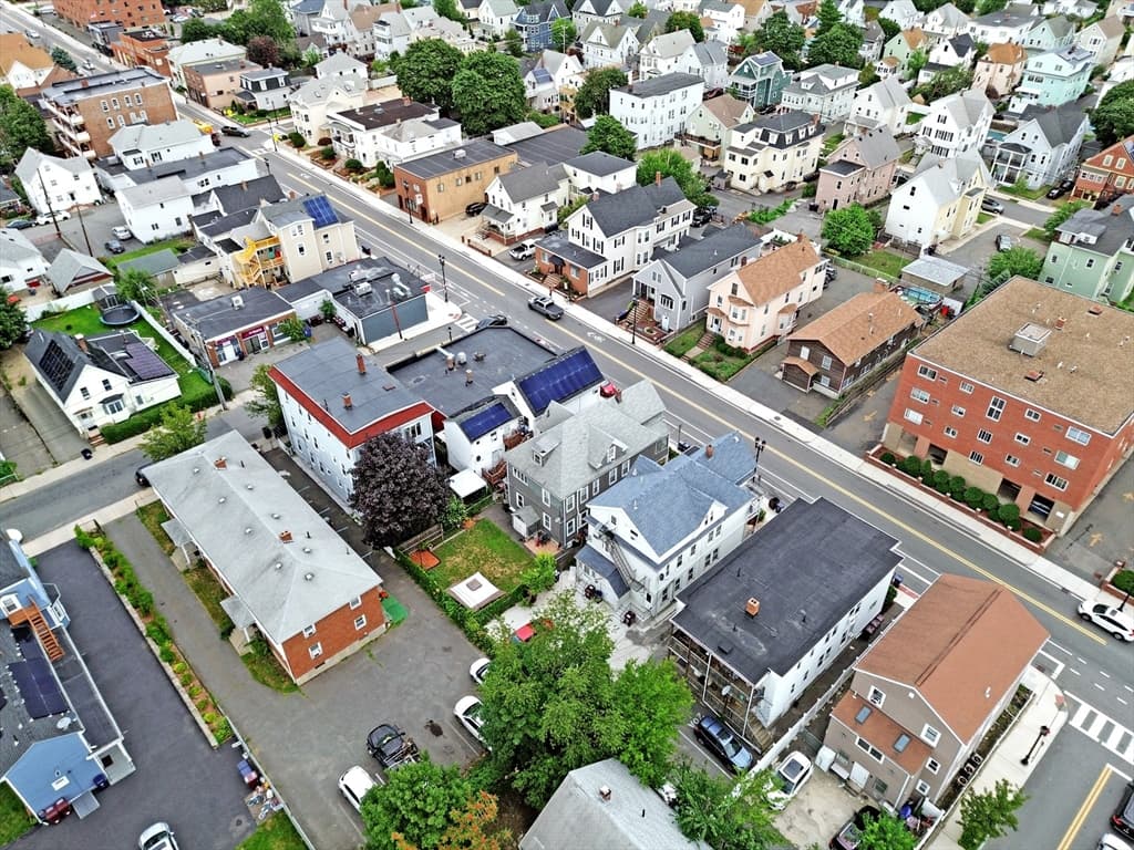 28 Ferry St, Everett MA 02149 photo 5