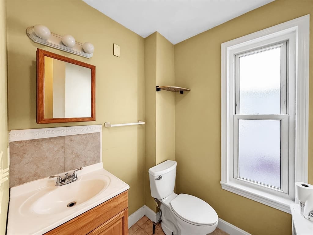 28 Ferry St, Everett MA 02149 photo 25