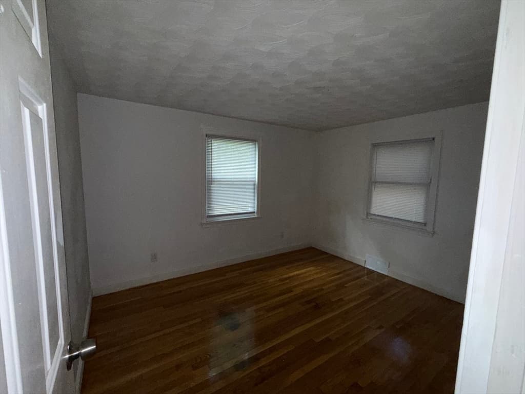 266 Lowell St, Wilmington MA 01887 photo 7
