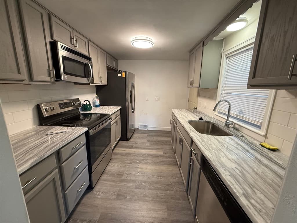 266 Lowell St, Wilmington MA 01887 photo 11