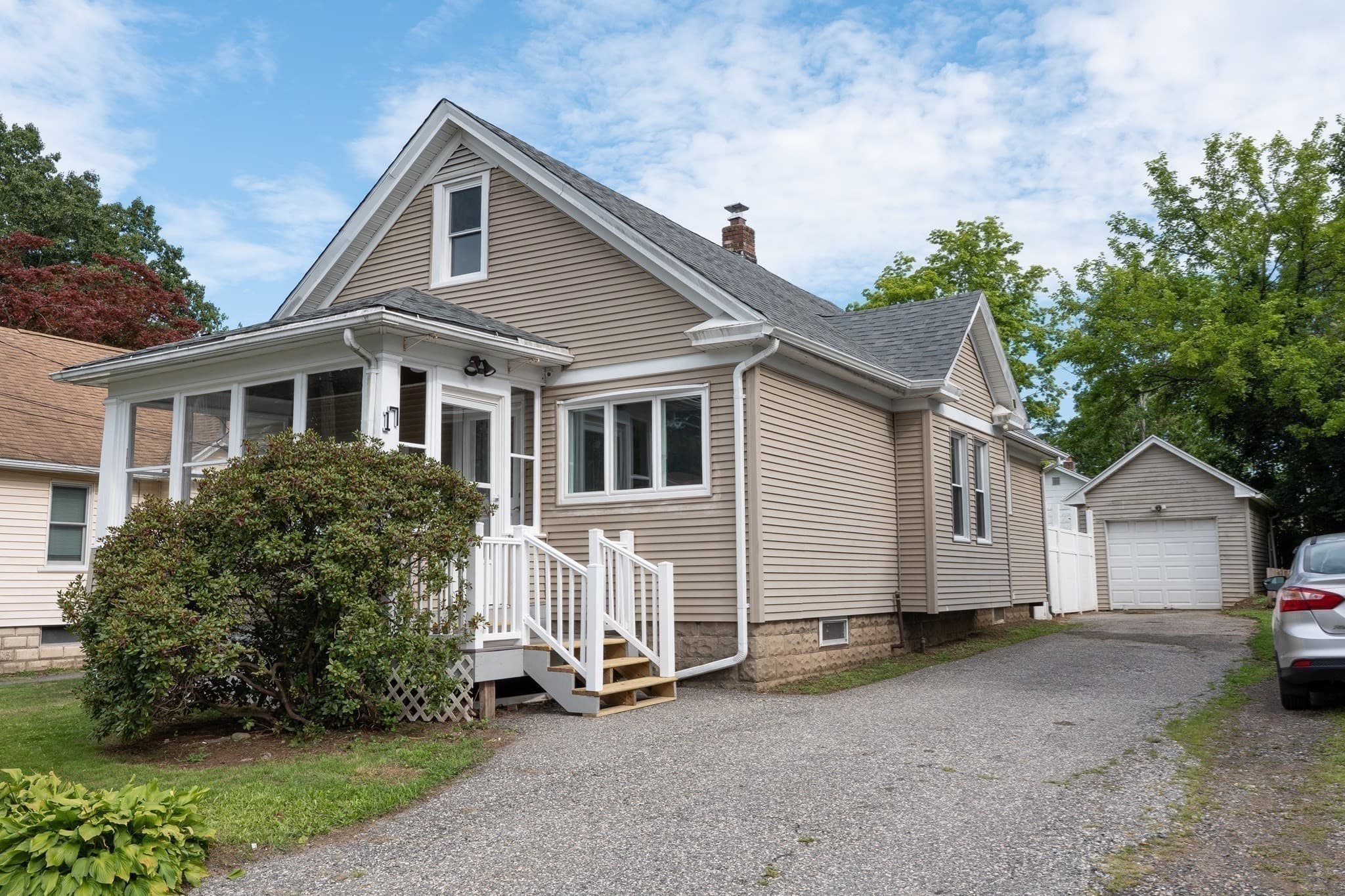 Single Family Residence at 17 Bushwick Place, Springfield MA 01109, Springfield, photo 3 of 31