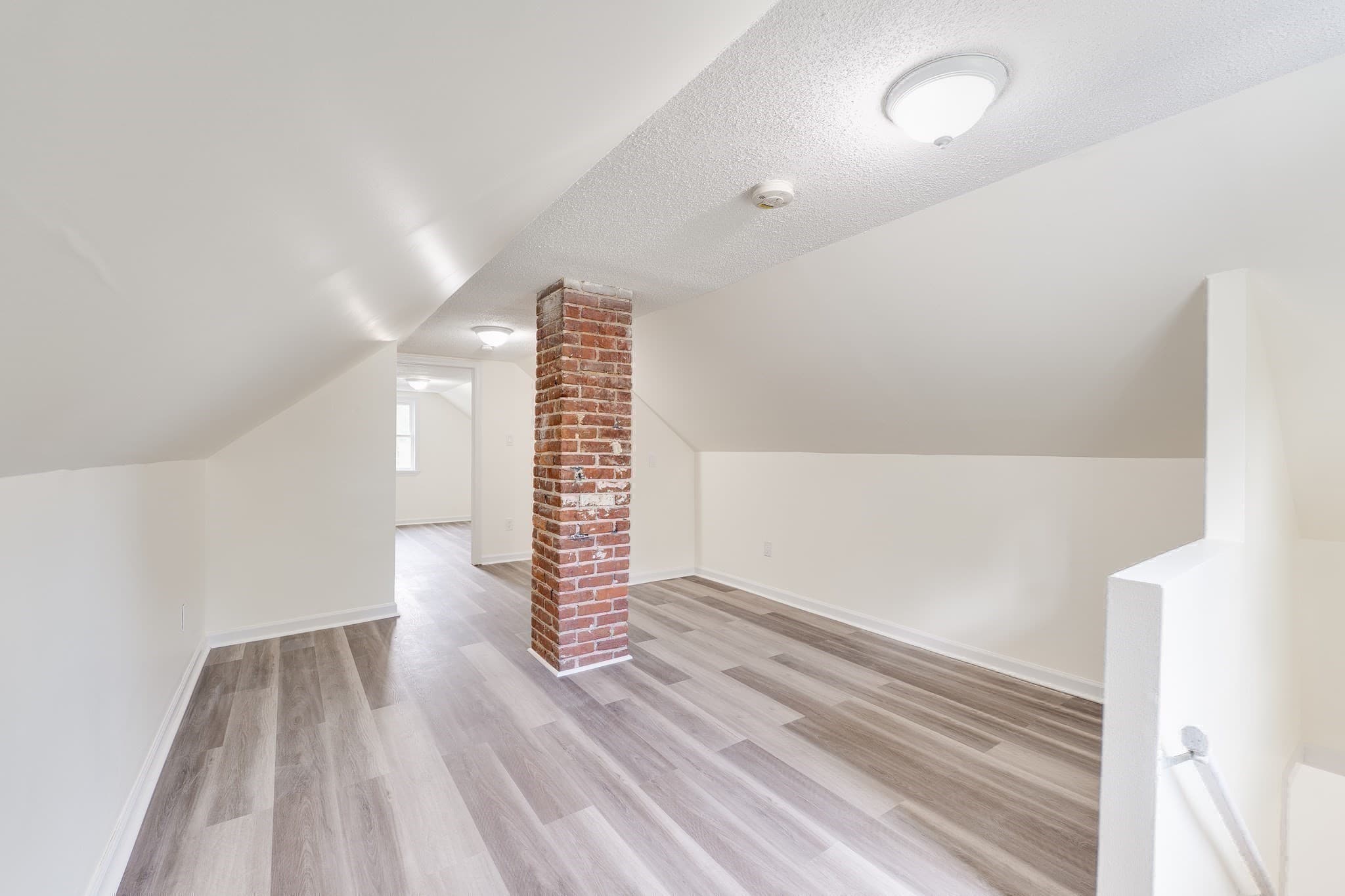 Single Family Residence at 17 Bushwick Place, Springfield MA 01109, Springfield, photo 20 of 31