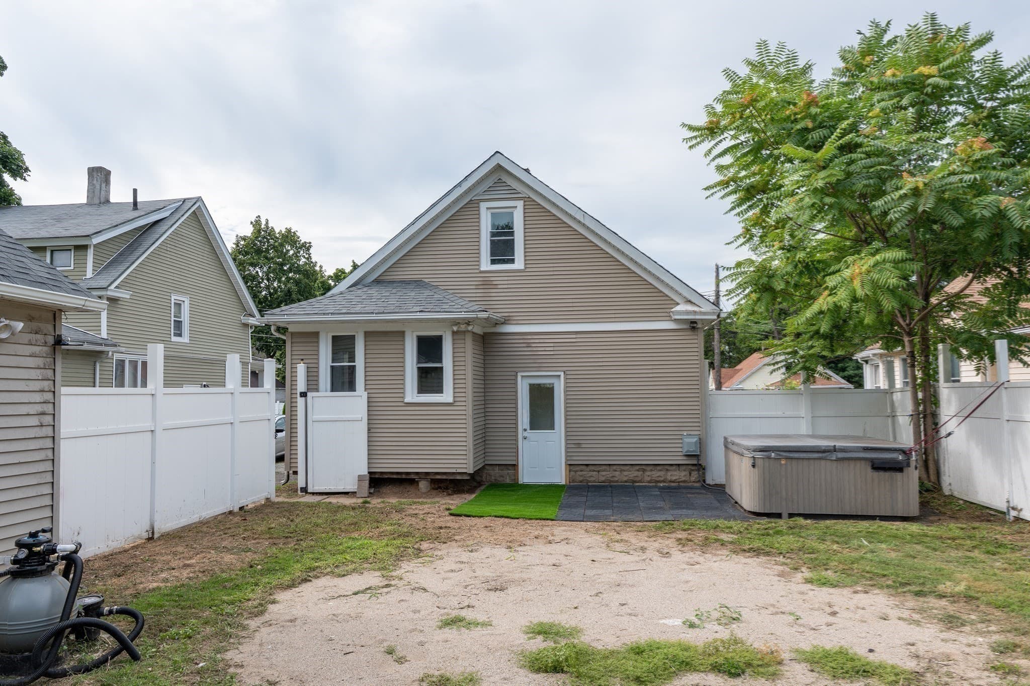 Single Family Residence at 17 Bushwick Place, Springfield MA 01109, Springfield, photo 30 of 31