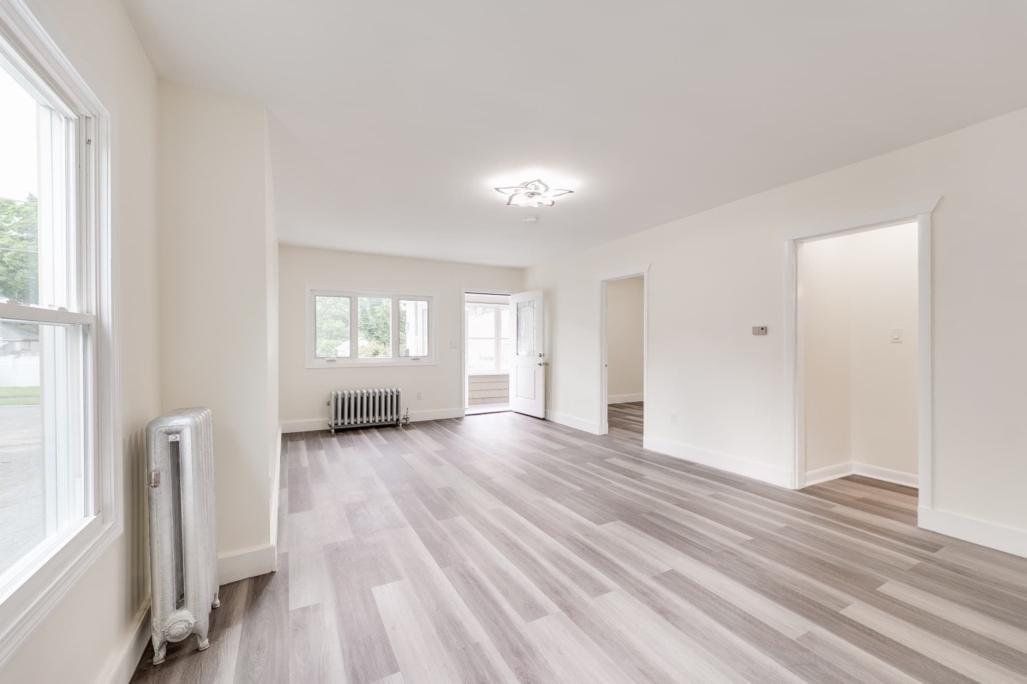 Single Family Residence at 17 Bushwick Place, Springfield MA 01109, Springfield, photo 10 of 31