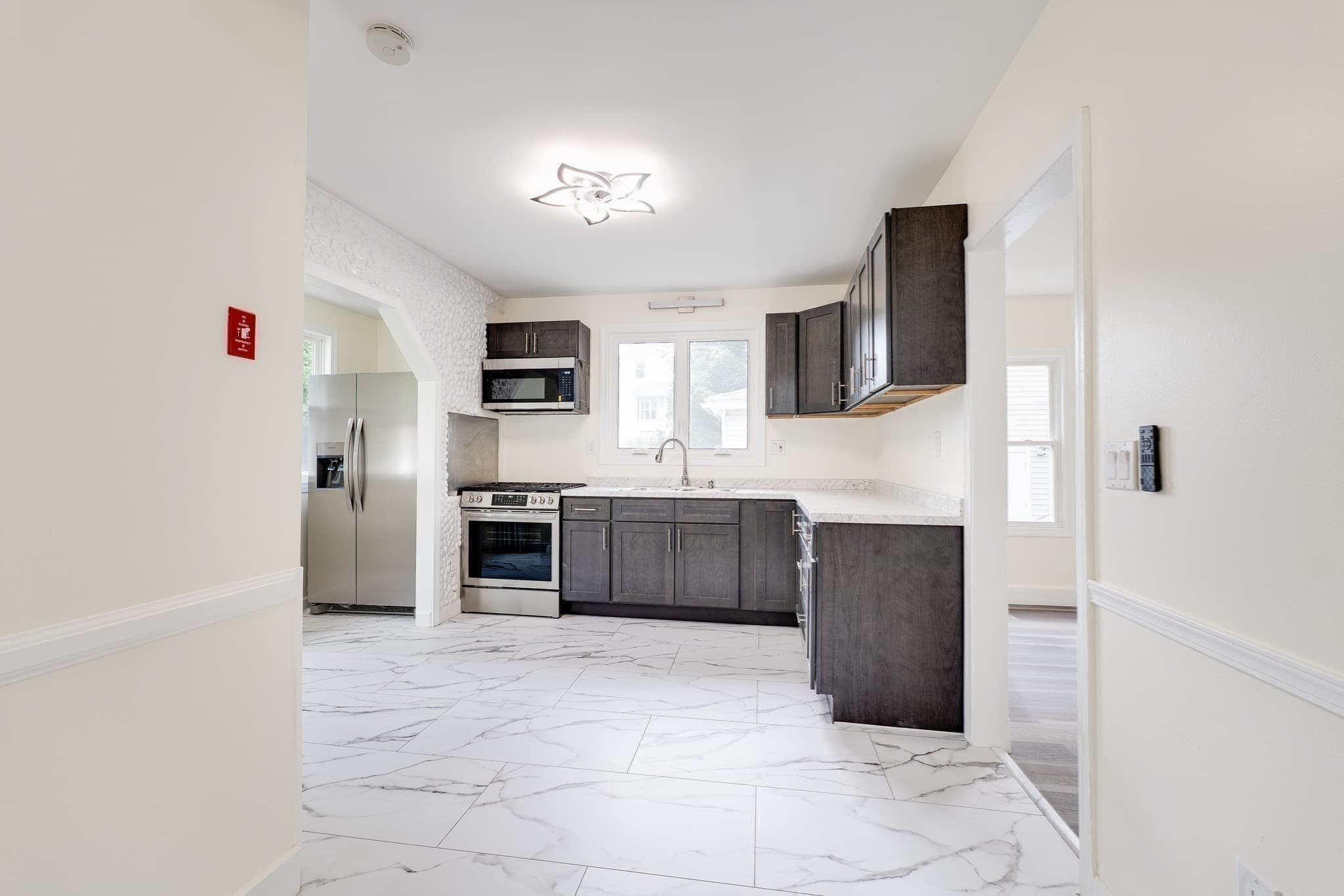 Single Family Residence at 17 Bushwick Place, Springfield MA 01109, Springfield, photo 15 of 31