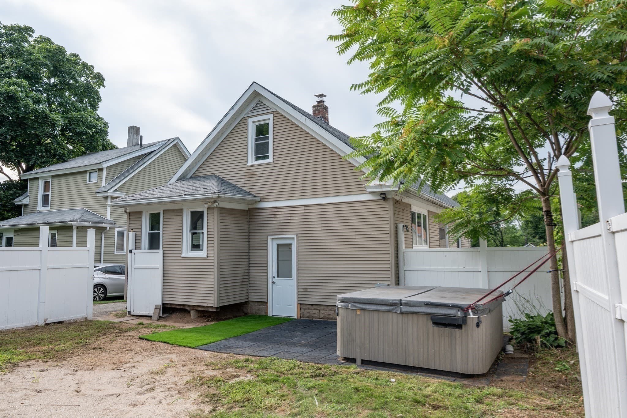 Single Family Residence at 17 Bushwick Place, Springfield MA 01109, Springfield, photo 29 of 31