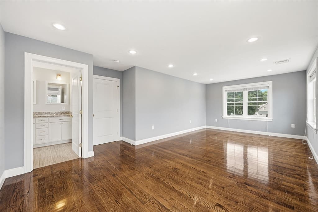 305 Lynn St, Malden MA 02148 photo 13