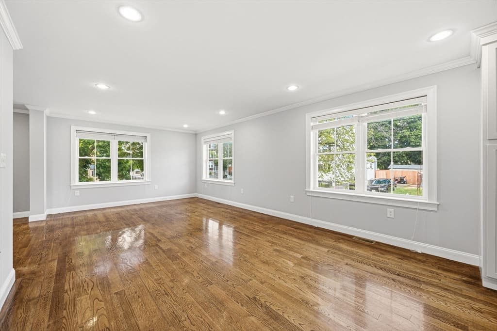 305 Lynn St, Malden MA 02148 photo 10