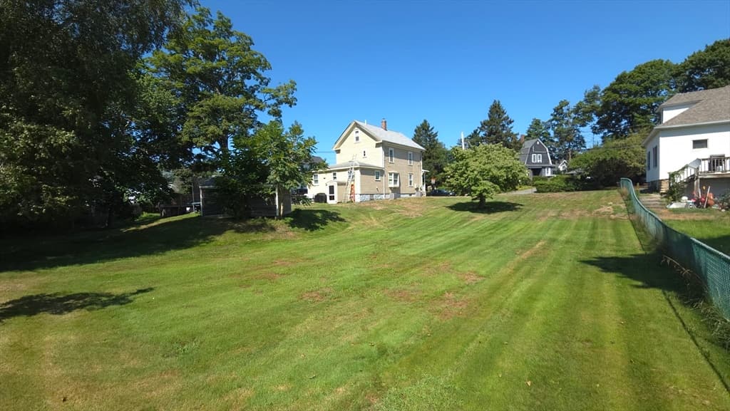 35 Jefferson St, Taunton MA 02780 photo 3