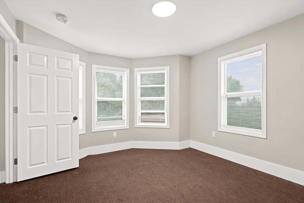 24 Walnut St, Fitchburg MA 01420 photo 23