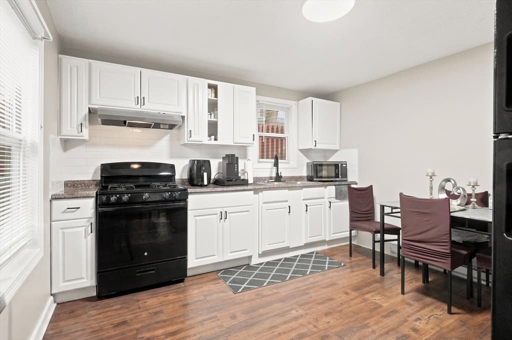 24 Walnut St, Fitchburg MA 01420 photo 2